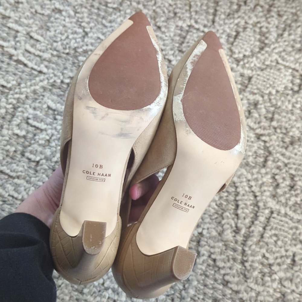 Cole Haan Grandseries Leather Tan Heels With Adjustable Ankle. 2.5" Heel. - Picture 6 of 7